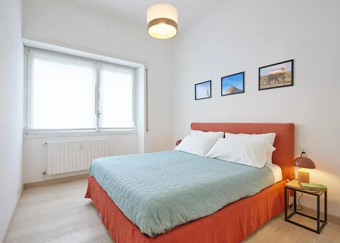 Hale - Porta Romana Apartment